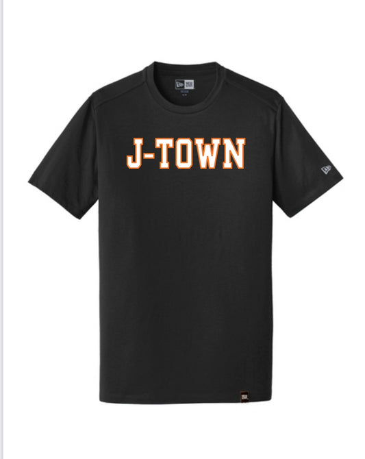 Men’s black tee